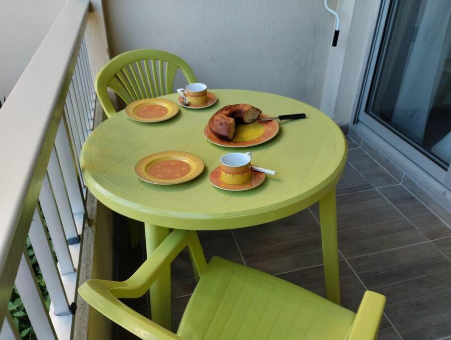 Petit Paradis Classe 3 Etoiles A 200M De La Plage! Terrasse-Wifi-Parking-Clim Saint-Mandrier-sur-Mer Eksteriør bilde